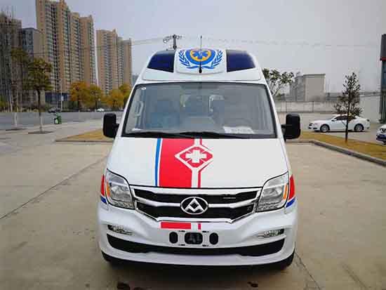 上汽大通長軸高頂救護車